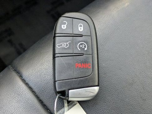 Used 2018 Jeep Grand Cherokee Limited image 26