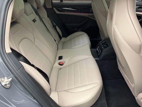 Used 2025 Porsche Panamera 4 image 30