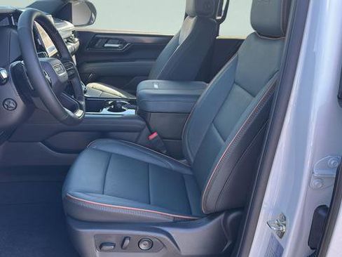 New 2026 GMC Yukon XL AT4 w/ AT4 Premium Package AWD/4WD image 10