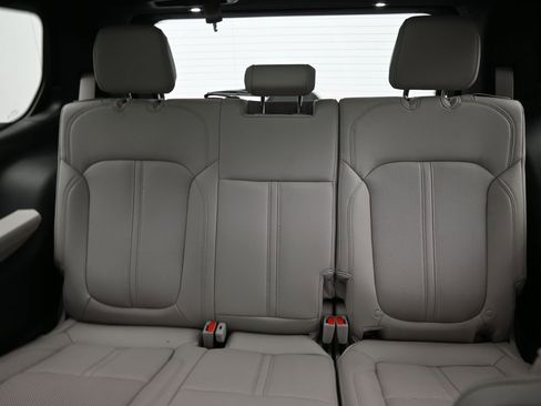 New 2026 Jeep Grand Wagoneer Limited image 10