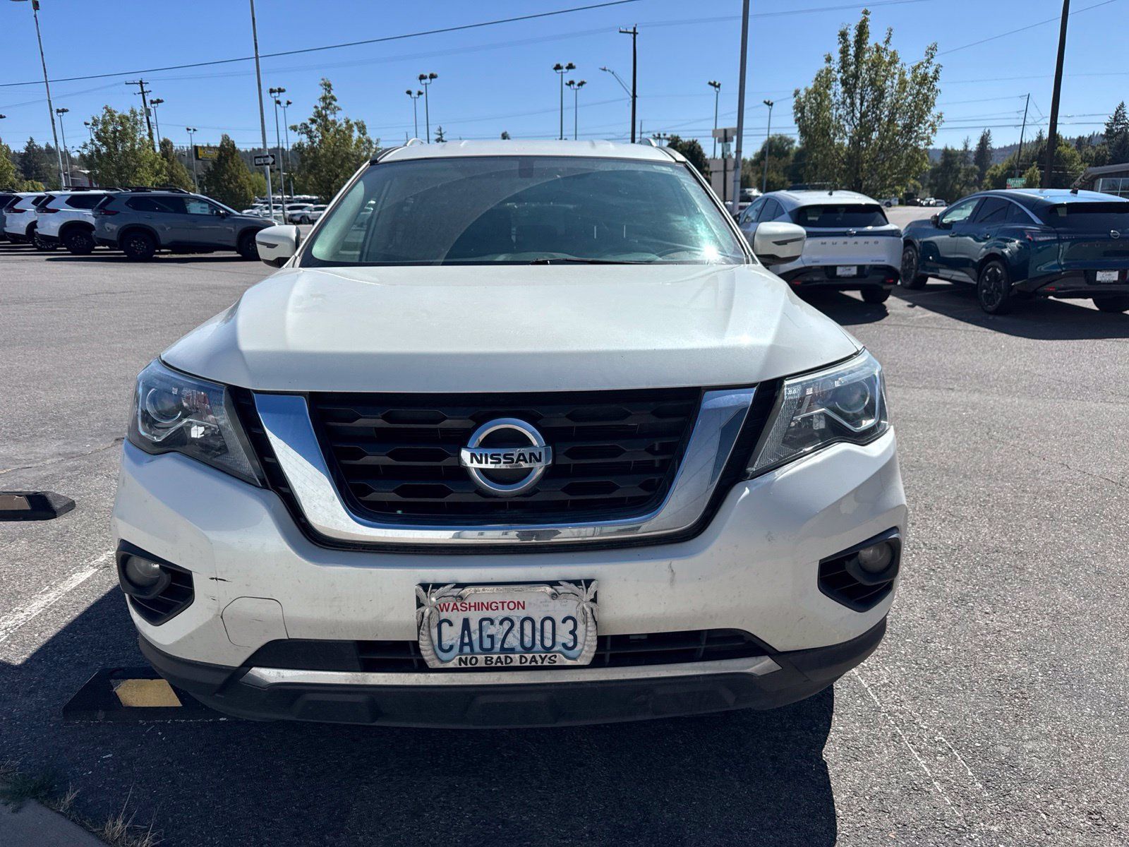 Used 2017 Nissan Pathfinder SV w/ SV Cold Weather Package AWD/4WD image 2