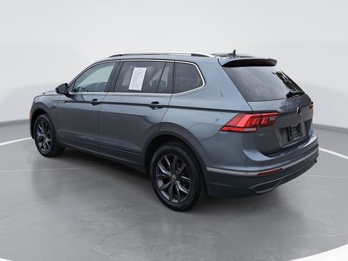 Used 2024 Volkswagen Tiguan SE image 5