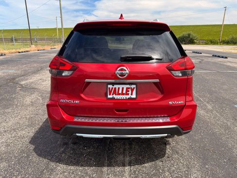 Used 2017 Nissan Rogue SV AWD/4WD image 7