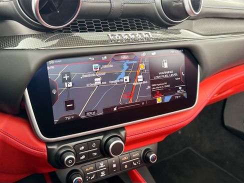 Used 2019 Ferrari Portofino RWD image 15