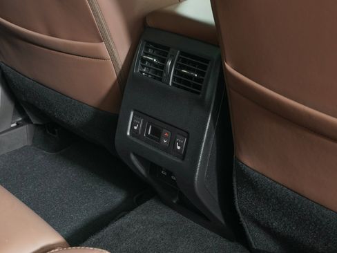 Used 2025 Mitsubishi Outlander SEL image 11