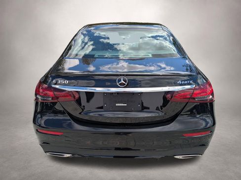 Used 2021 Mercedes-Benz E 350 4MATIC Sedan image 4