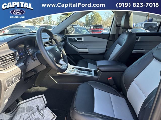 New 2024 Ford Explorer XLT w/ Equipment Group 202A RWD image 18