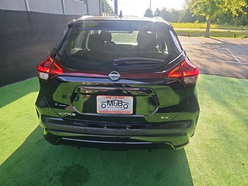 Used 2022 Nissan Kicks SV FWD image 5