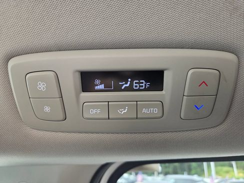 Used 2026 Kia Carnival LXS FWD image 17