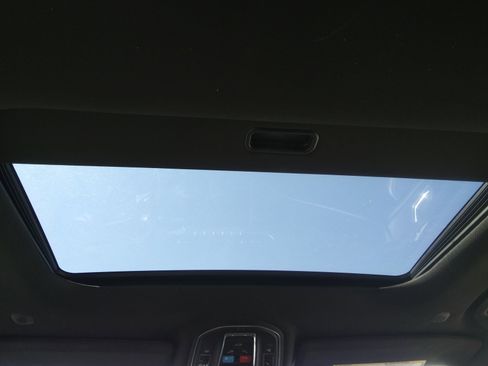 Used 2023 Jeep Grand Cherokee L Laredo image 14