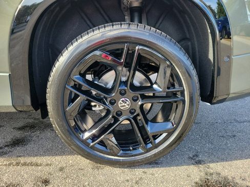 New 2026 Volkswagen Tiguan SE R-Line AWD/4WD image 25