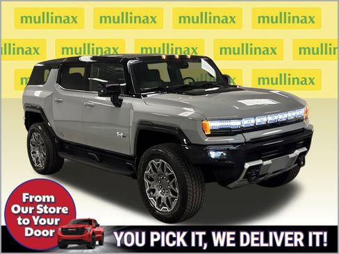 New 2026 GMC Hummer EV SUV image 2