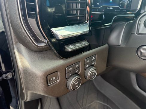 Used 2024 Chevrolet Silverado 1500 High Country w/ High Country Premium Package image 21