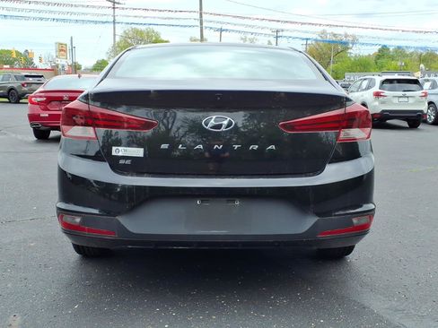 Used 2019 Hyundai Elantra SE w/ Cargo Package FWD image 10
