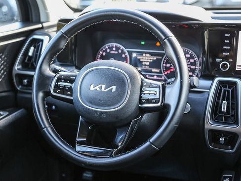 Used 2022 Kia Sorento S w/ Panoramic Sunroof Package image 15