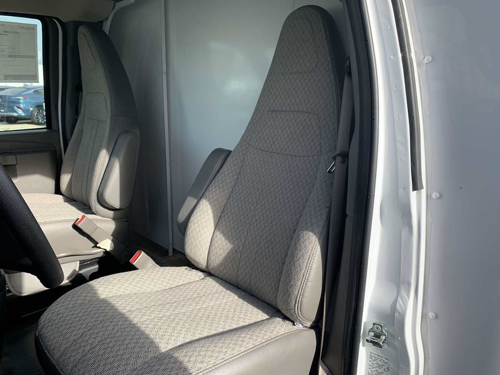 New 2025 GMC Savana 3500 Extended w/ Power Convenience Package RWD image 4