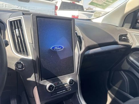 Used 2023 Ford Edge SE w/ Black Appearance Package AWD/4WD image 16