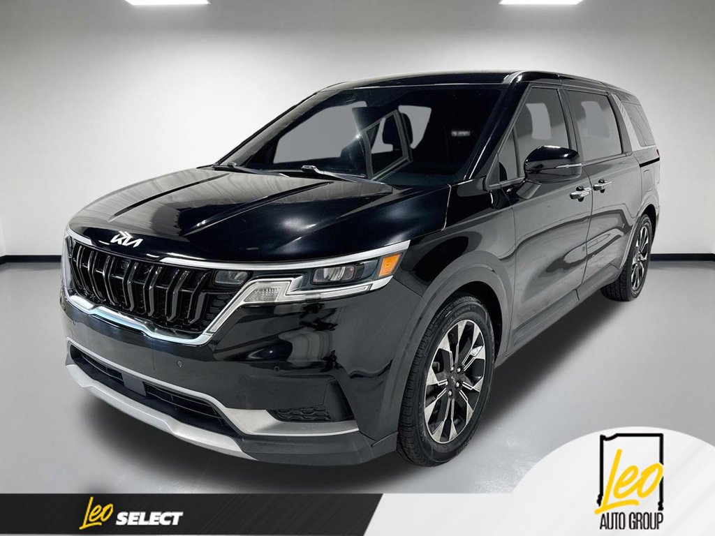 Used 2022 Kia Carnival EX FWD image 1