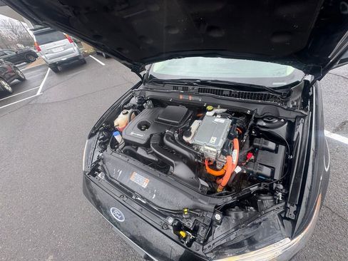 Used 2018 Ford Fusion S FWD image 16