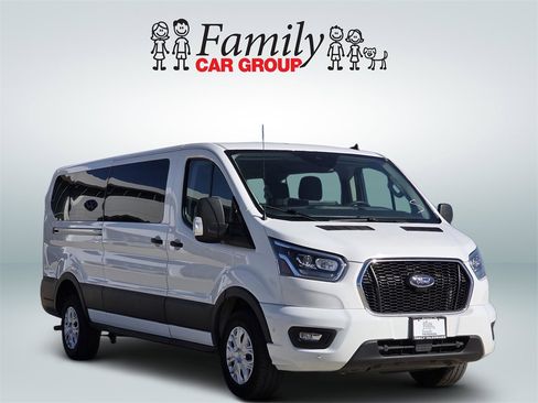 Used 2023 Ford Transit 350 XLT image 2