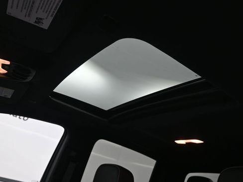 Used 2026 GMC Canyon Denali image 30