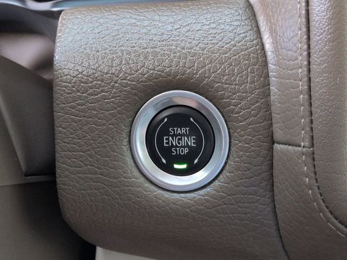 Used 2023 GMC Yukon XL Denali AWD/4WD image 27