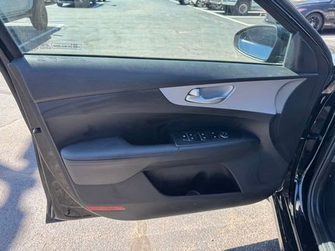 Used 2024 Kia Forte LXS w/ LXS Technology Package FWD image 13