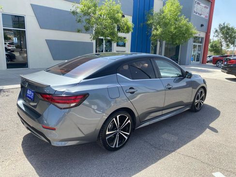 Used 2021 Nissan Sentra SR w/ SR Premium Package FWD image 4