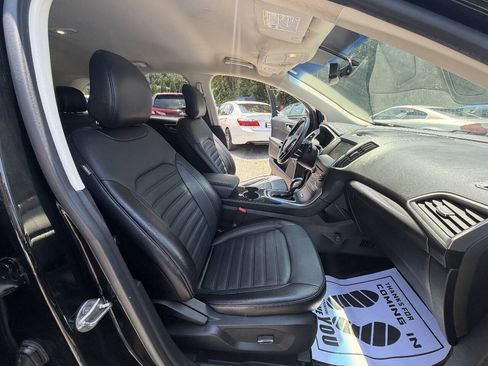 Used 2018 Ford Edge SEL w/ Equipment Group 201A AWD/4WD image 17
