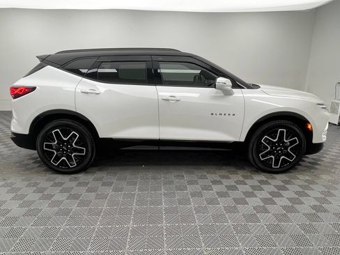 Used 2023 Chevrolet Blazer RS w/ Driver Confidence II Package FWD image 8
