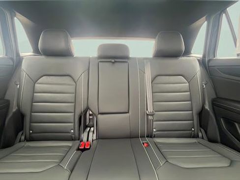 New 2026 Volkswagen Atlas Cross Sport SEL R-Line AWD/4WD image 19