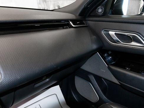 Used 2021 Land Rover Range Rover Velar R-Dynamic S image 31