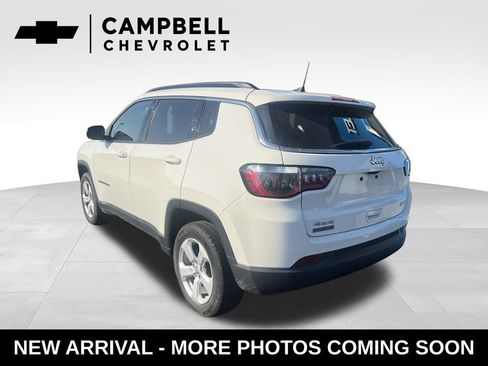 Used 2021 Jeep Compass Latitude w/ Convenience Group AWD/4WD image 3