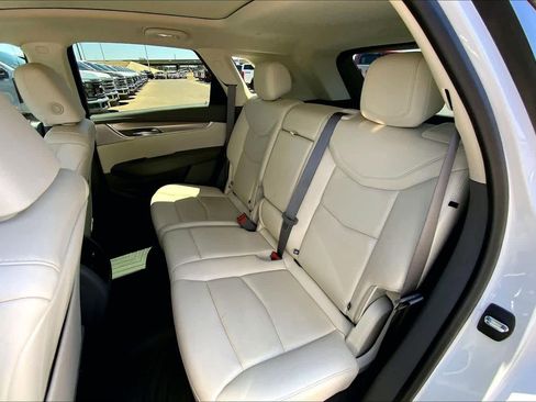 Used 2021 Cadillac XT5 Premium Luxury FWD image 21