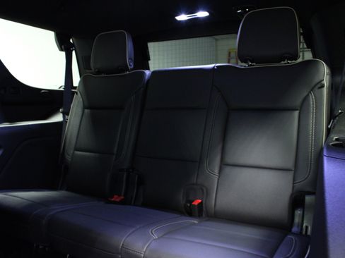 Used 2023 Chevrolet Tahoe Premier image 14