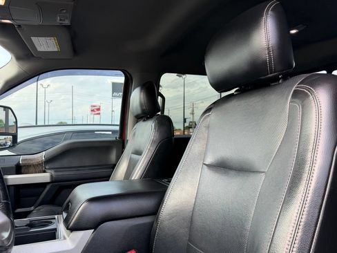 Used 2017 Ford F250 Lariat w/ Lariat Value Package AWD/4WD image 39
