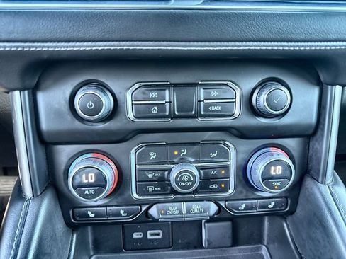 Used 2023 Chevrolet Tahoe Z71 AWD/4WD image 18