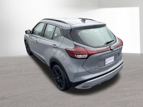 Used 2023 Nissan Kicks SR w/ SR Premium Package FWD image 28