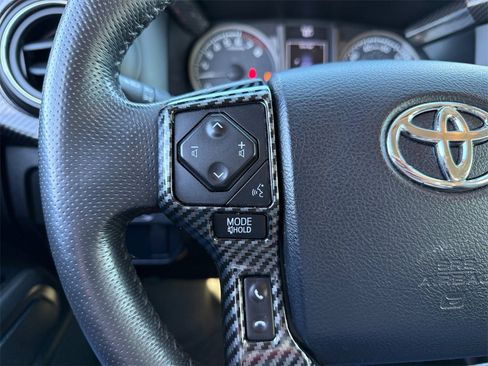 Used 2017 Toyota Tacoma SR5 image 17