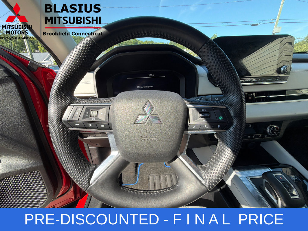 Used 2023 Mitsubishi Outlander SEL AWD/4WD image 19
