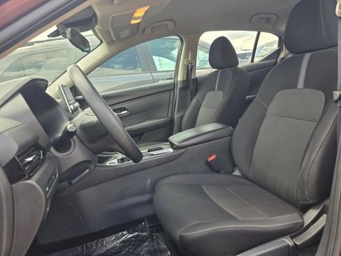 Used 2024 Nissan Sentra SV image 17