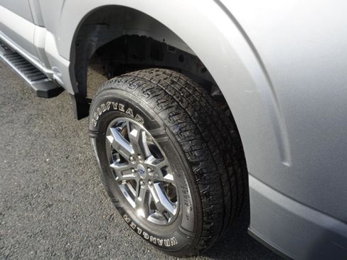 Used 2021 Ford F150 Lariat image 10