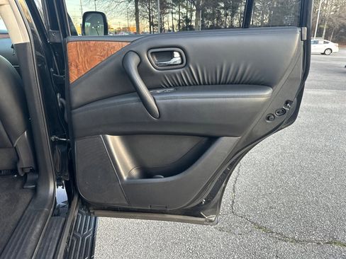 Used 2023 Nissan Armada SL w/ Captain's Chairs Package image 16