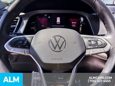 Used 2024 Volkswagen Atlas Peak Edition SE image 34