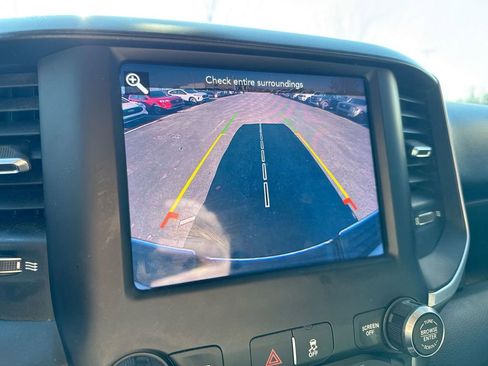 Used 2020 RAM 2500 Big Horn w/ Level 1 Equipment Group image 18