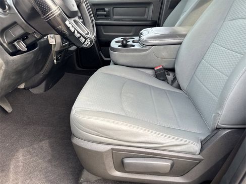 Used 2018 RAM 1500 Express image 12