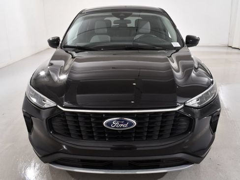 Used 2023 Ford Escape Active w/ Tech Pack #2 AWD/4WD image 3
