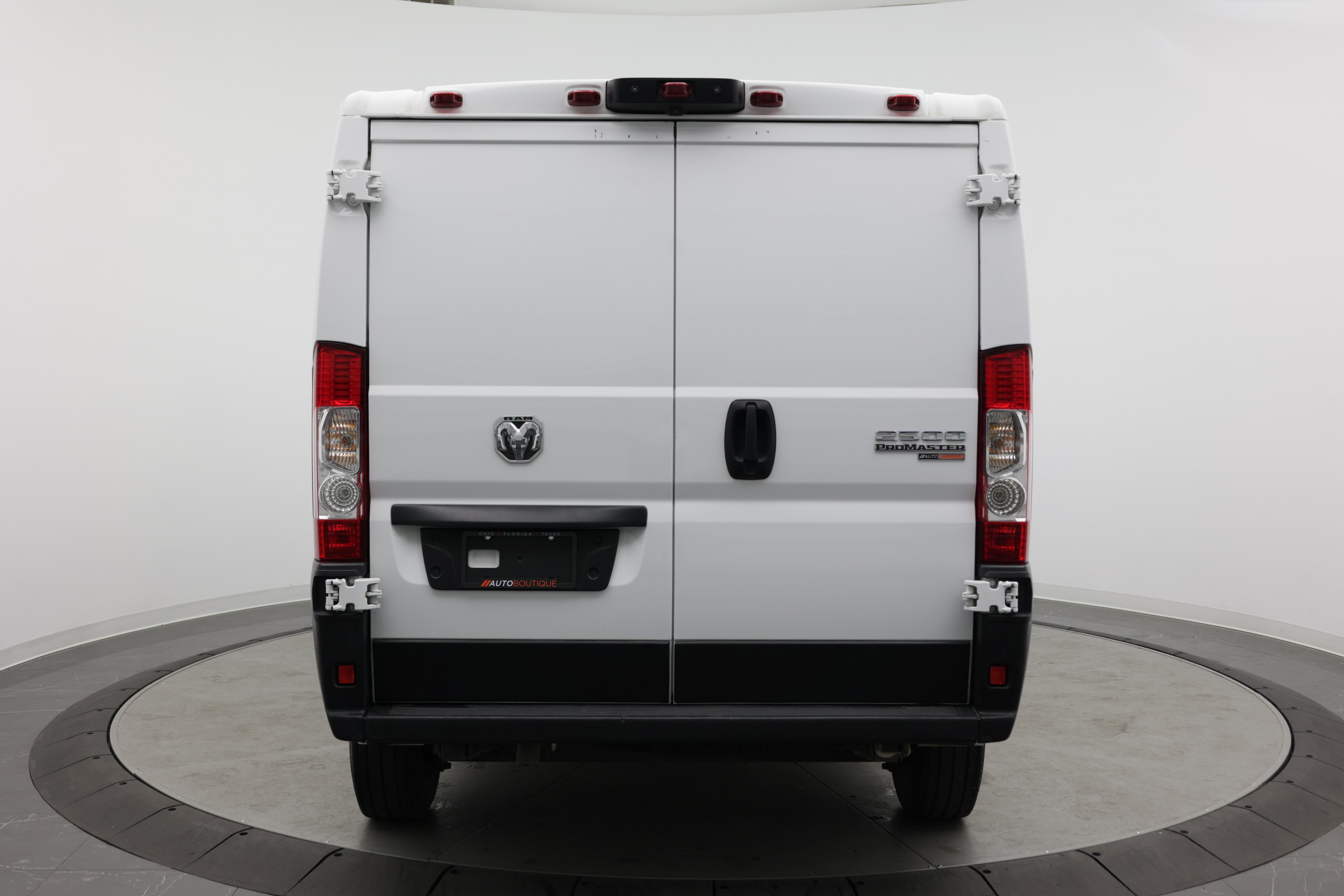 Used 2025 RAM ProMaster 2500 w/ Convenience Group FWD image 6