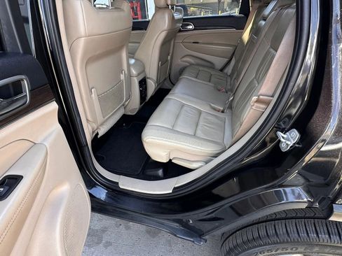 Used 2014 Jeep Grand Cherokee Limited image 20