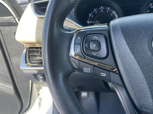 Used 2015 Toyota Avalon Limited FWD image 17
